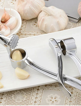 "Stainless Steel Garlic Press Crusher – Handheld Mincer, Smasher & Squeezer for Easy Garlic Grinding – Kitchen Tool & Accessories"