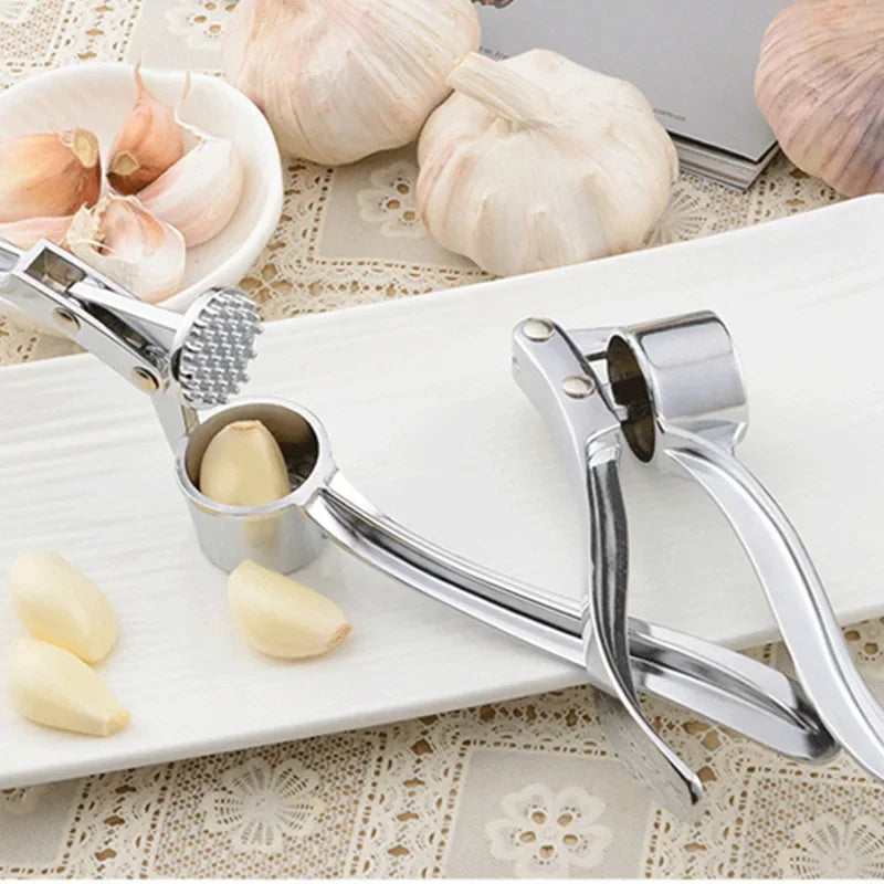 "Stainless Steel Garlic Press Crusher – Handheld Mincer, Smasher & Squeezer for Easy Garlic Grinding – Kitchen Tool & Accessories"